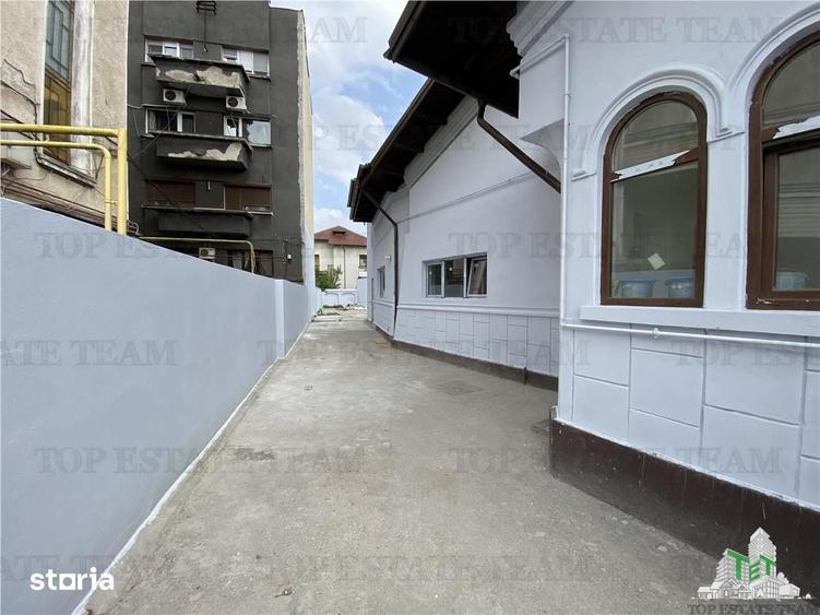 Casă cu 5 camere cu Teren 372 Mp în Dacia
