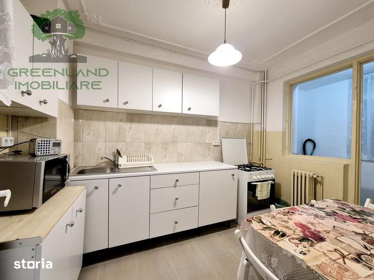 Apartament cu 3 camere decomandat în Central