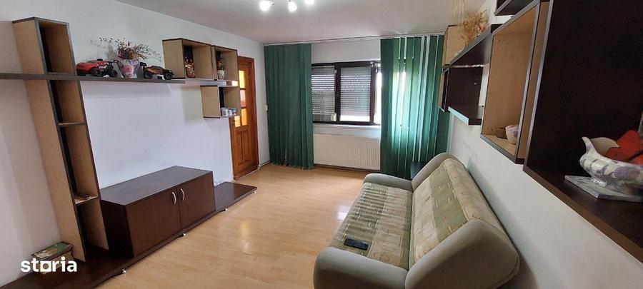 Apartament cu 3 camere decomandat în Dorobanți 1