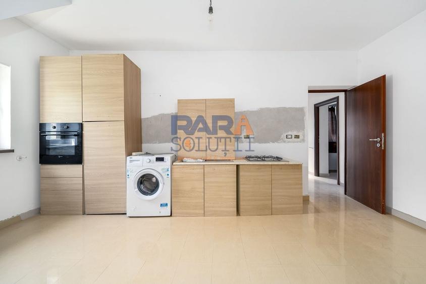 Casă individuală cu 4 camere cu Canalizare în Gâdinți