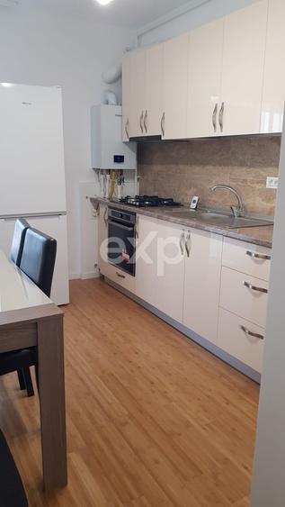 Apartament cu 3 camere decomandat, mobilat în Ultracentral