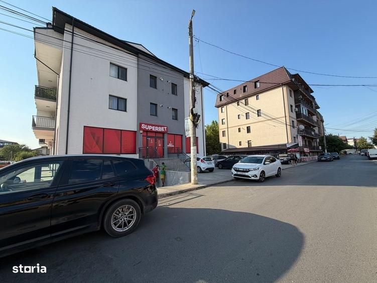 Apartament cu 3 camere decomandat în Dobroești