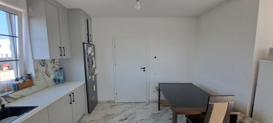 Casă individuală cu 4 camere cu Canalizare în Moșnița Nouă