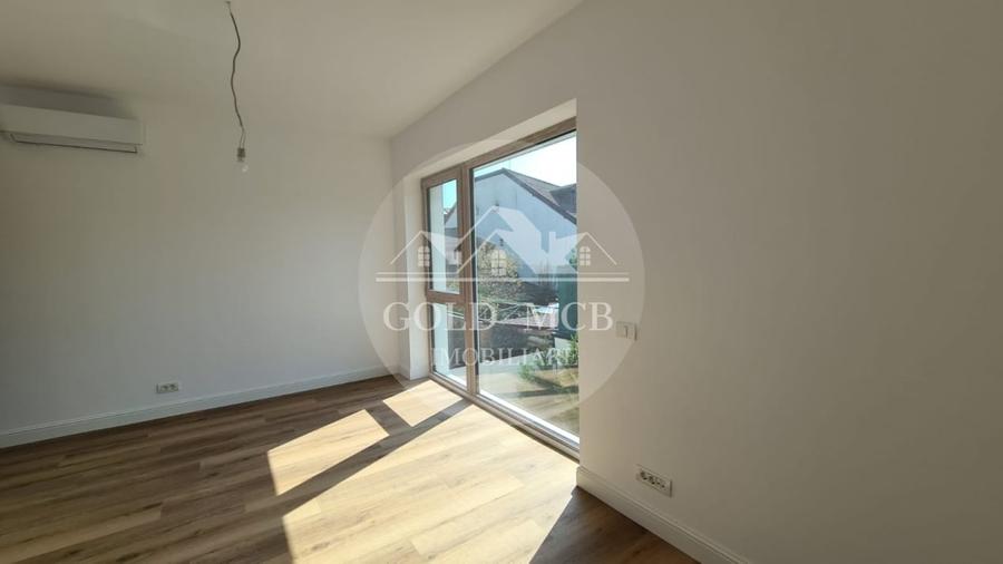 Apartament cu 3 camere decomandat în Dămăroaia