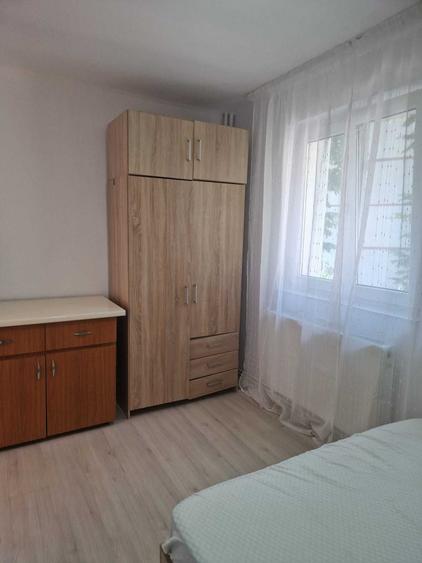 Apartament cu 2 camere decomandat în Exterior Vest