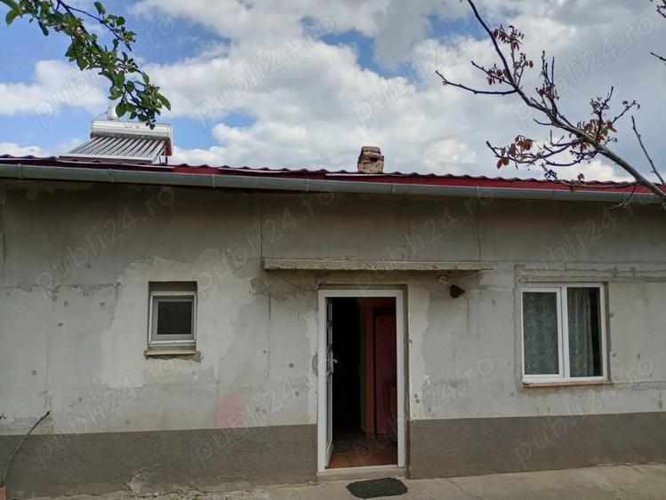 De vanzare in sat murani casa cu 2 corpuri in curte - 3