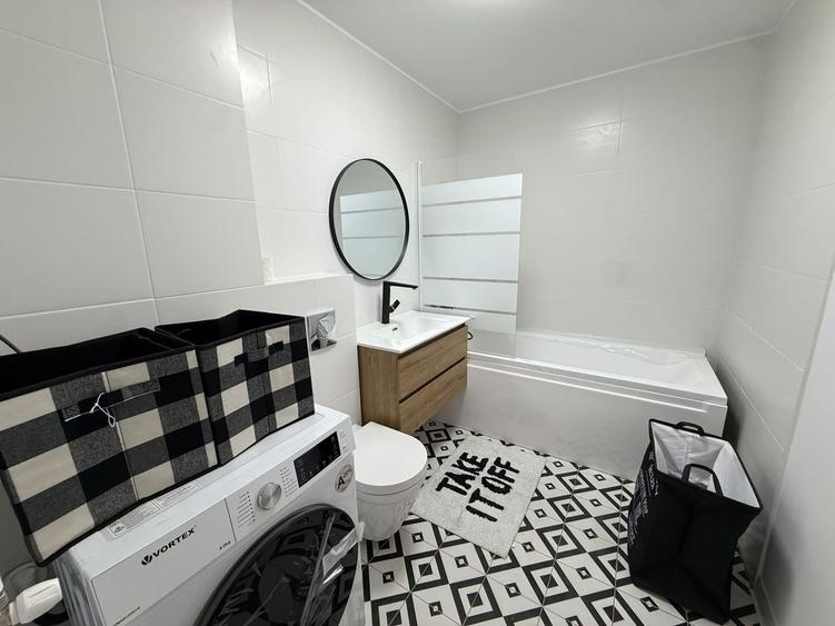Apartament cu 2 camere semidecomandat în Sisești