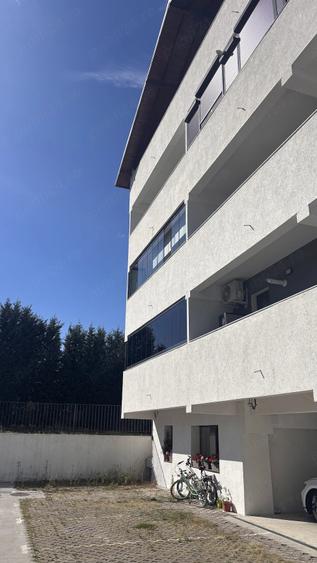 Apartament cu 3 camere decomandat în Ostroveni
