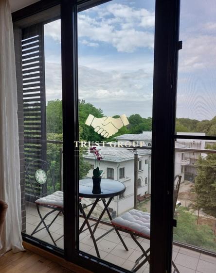 Apartament cu 3 camere decomandat în Kiseleff