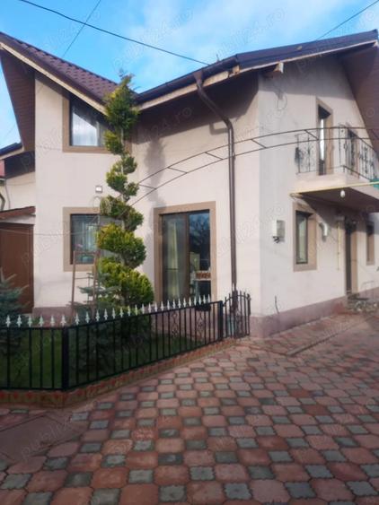 Casă cu Teren 400 Mp în Central