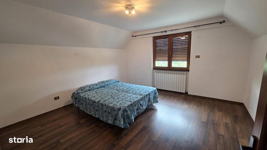 Casă cu 4 camere în Dancu