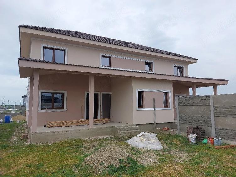 Casă cu 3 camere cu Teren 337 Mp în Moșnița Nouă