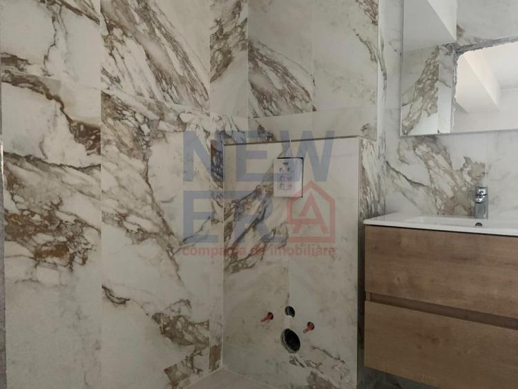 Apartament cu 2 camere decomandat în Metalurgiei