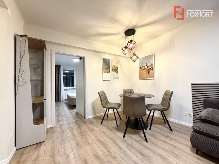 Apartament cu 2 camere decomandat, mobilat în Central