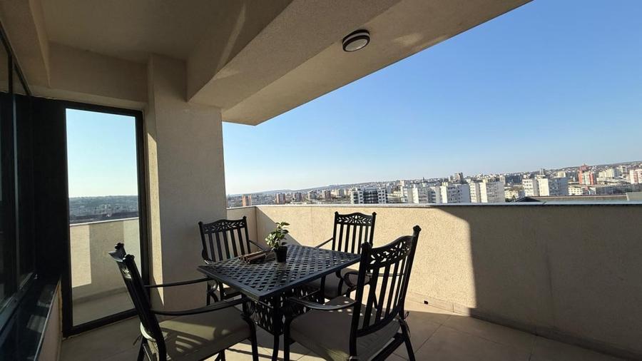 Apartament cu 3 camere decomandat, mobilat în Nicolina