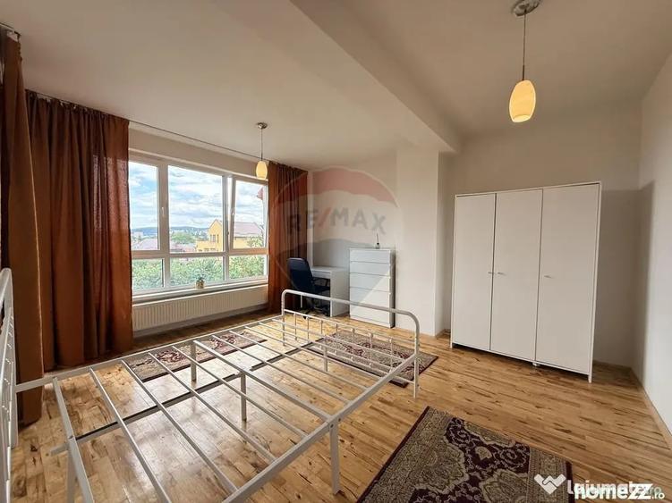 Casă cu 5 camere cu Teren 100 Mp în Florești