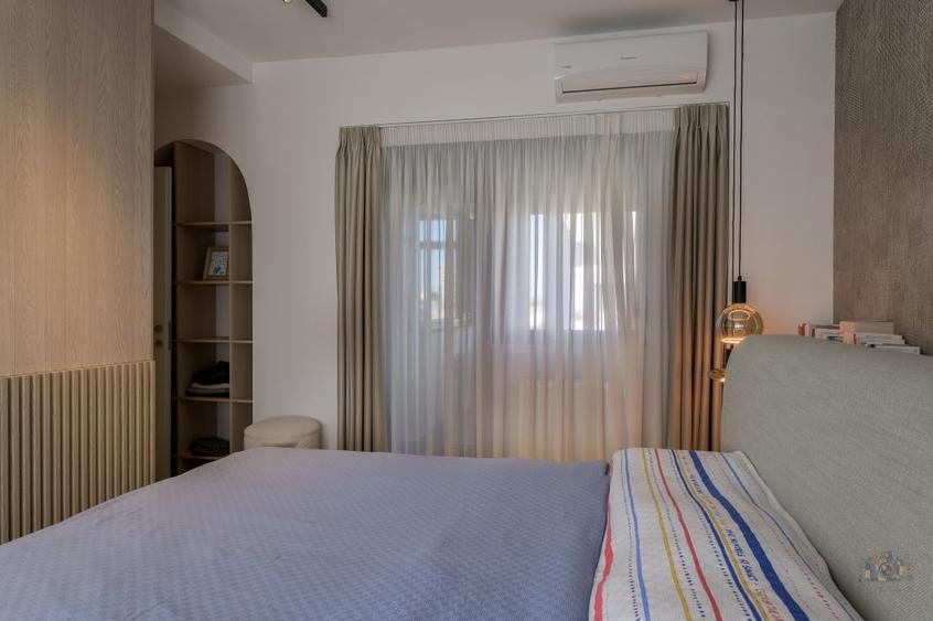 Apartament cu 4 camere semidecomandat în Eminescu