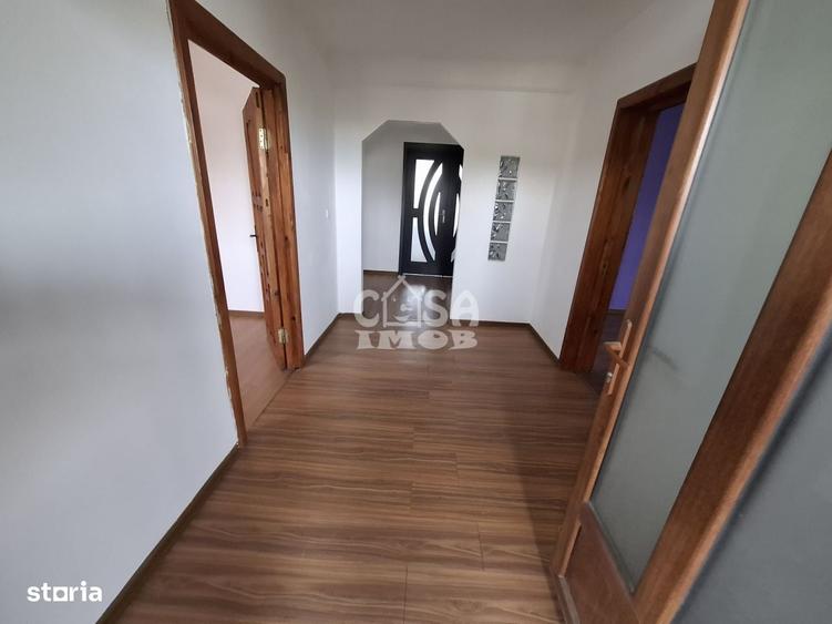 Casă cu 4 camere în Mogoșești