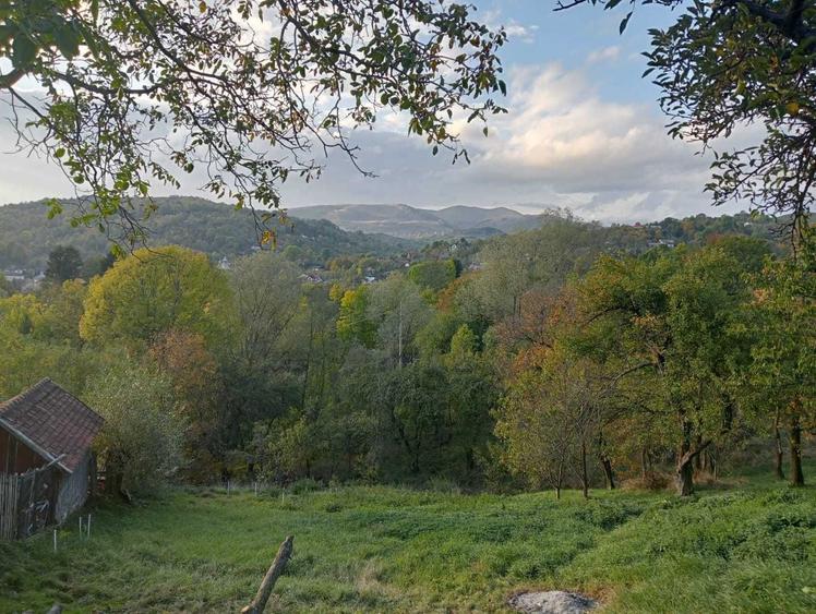Casă cu 4 camere în Secăria