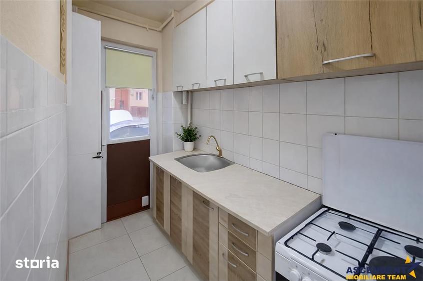 Apartament cu 2 camere semidecomandat, mobilat în Florilor