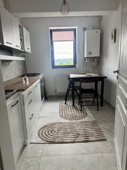 Apartament cu 2 camere decomandat în Valea Adâncă