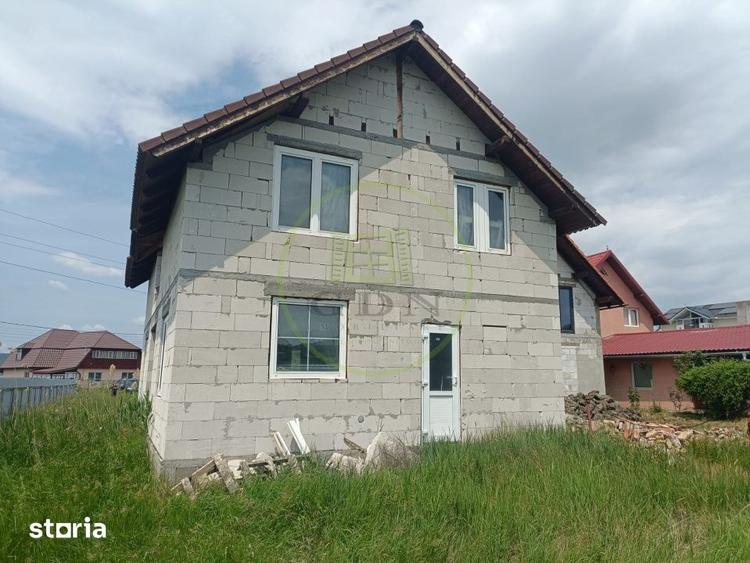 Casă cu 4 camere cu Teren 2500 Mp în Ideciu de Jos