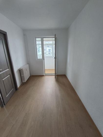 Apartament cu 2 camere semidecomandat în Malu Roșu
