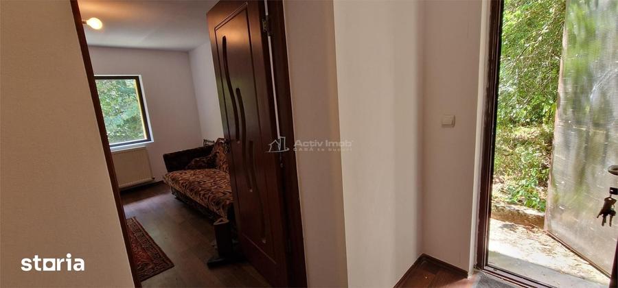 Casă cu 5 camere cu Teren 2122 Mp în Marginea