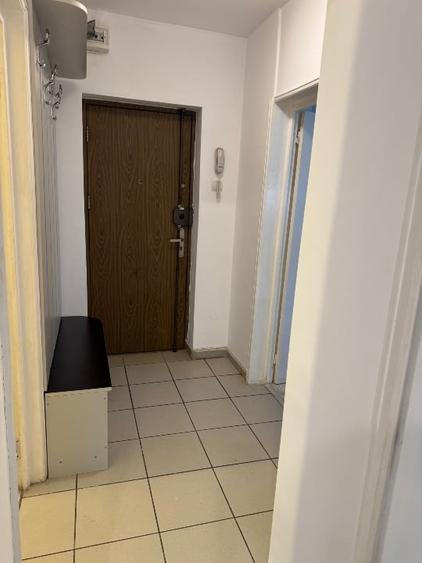 Garsonieră decomandată, mobilată în Unirii