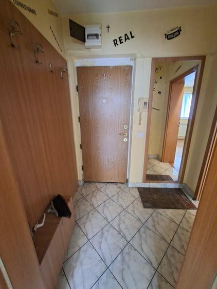 Apartament cu 2 camere semidecomandat în Obor