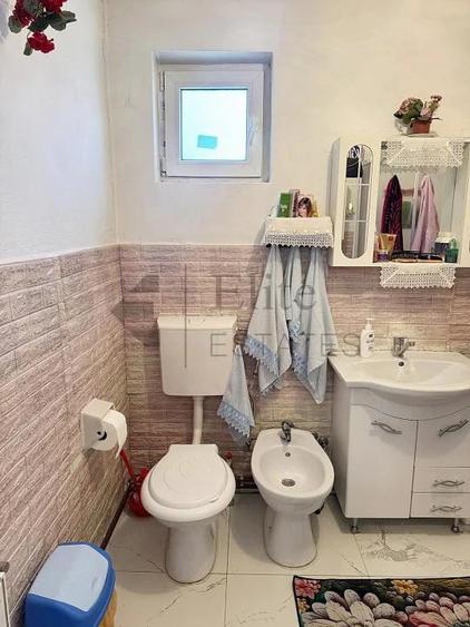 Casă cu 3 camere cu Teren 1813 Mp în Husasău de Tinca