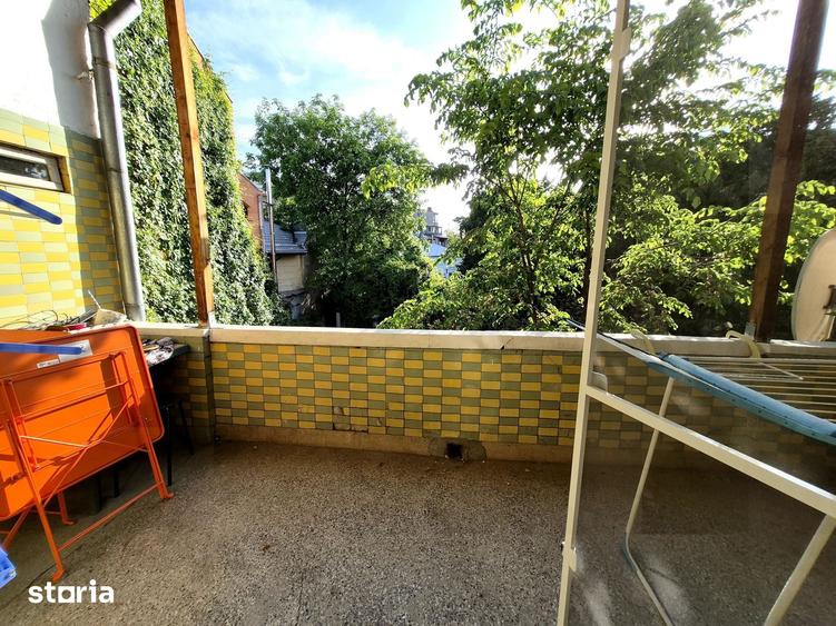 Casă cu 8 camere cu Teren 162 Mp în Ultracentral