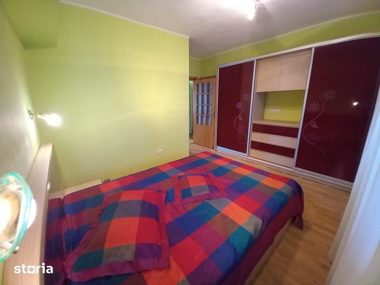 Apartament cu 3 camere în Tomis I