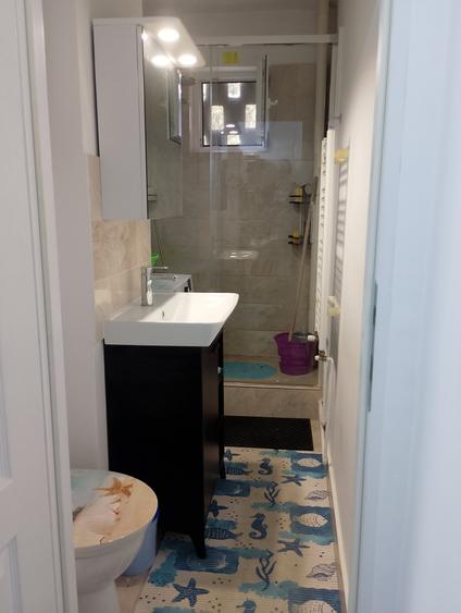 Apartament cu 2 camere semidecomandat în Girocului