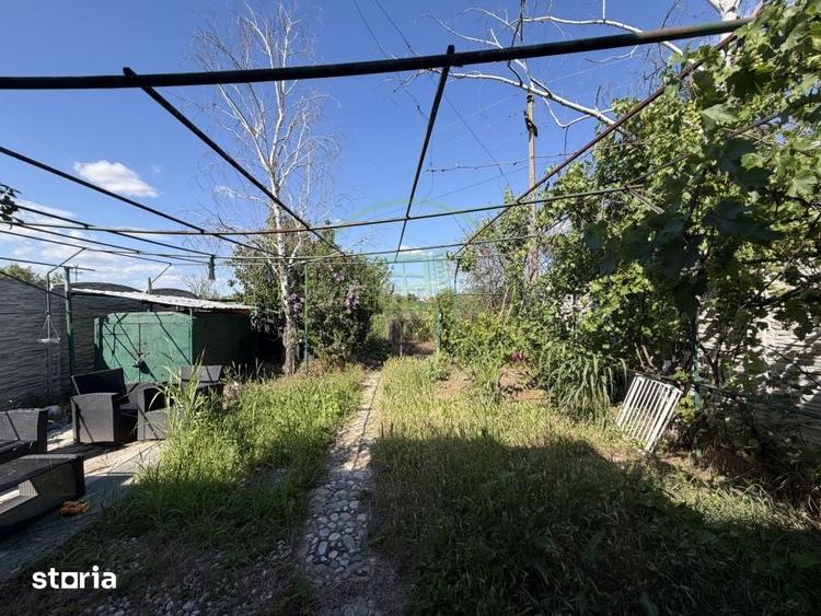 Casă cu 4 camere cu Teren 1250 Mp în Malu Mare