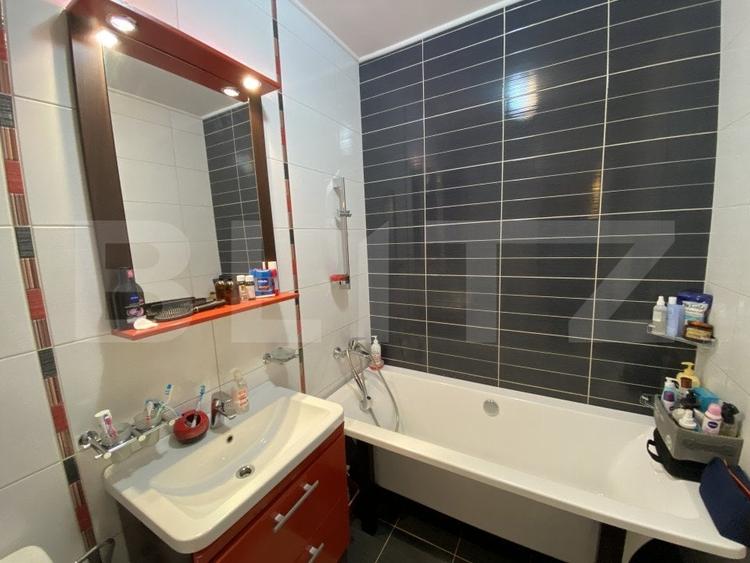 Casă individuală cu 4 camere cu Canalizare în Central