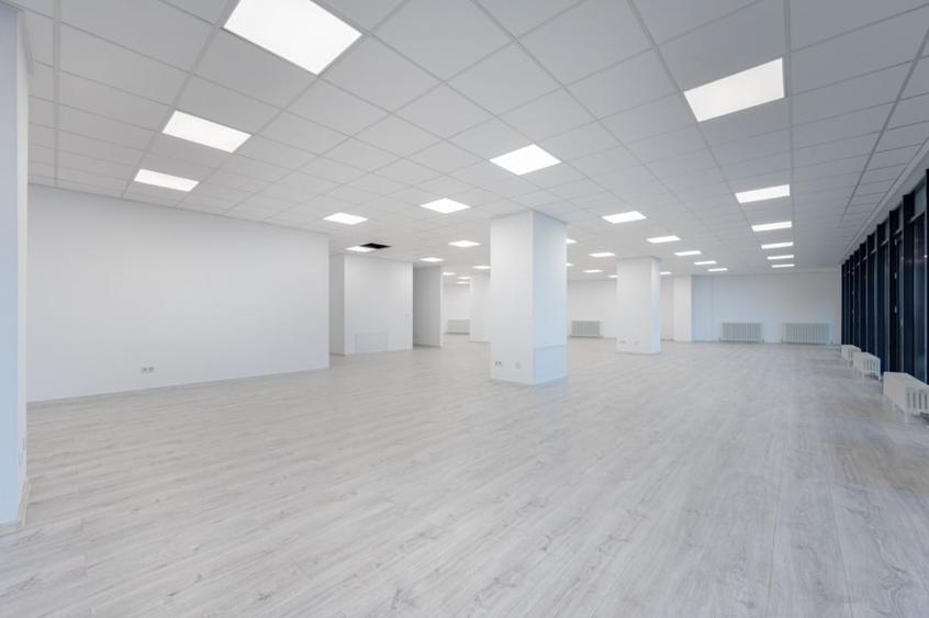 Spațiu comercial, de 305 mp, în Baicului