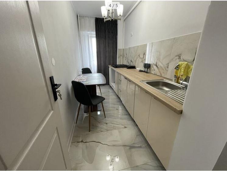 Apartament cu 2 camere decomandat în Trafic Greu