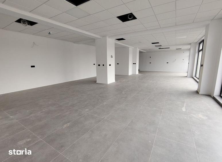 Spațiu comercial, de 195 mp, în Cug