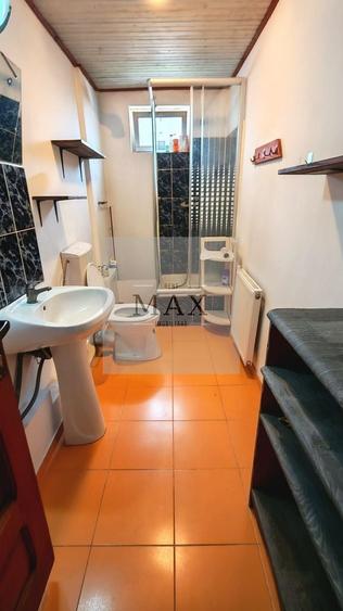 Apartament cu 3 camere semidecomandat, mobilat în Bulgaria