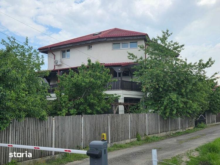 Casă cu 4 camere cu Teren 270 Mp în Central