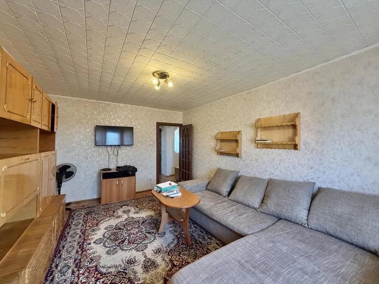 Apartament cu 2 camere decomandat în Soarelui