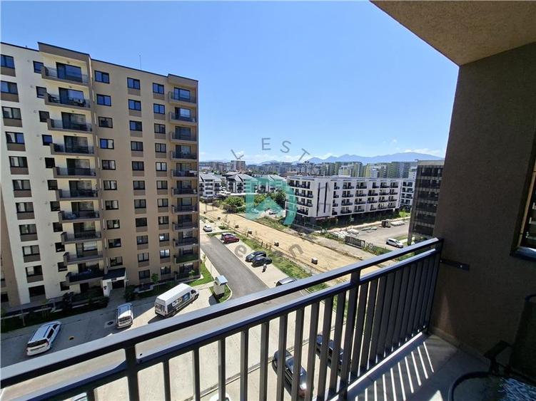 Apartament cu 3 camere decomandat în Tractorul