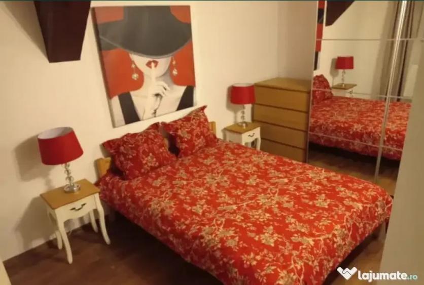 Apartament cu 2 camere semidecomandat în Centrul Istoric