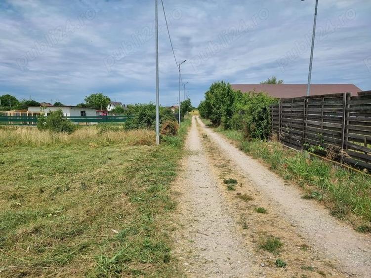 Teren de 972 mp, în Tânganu
