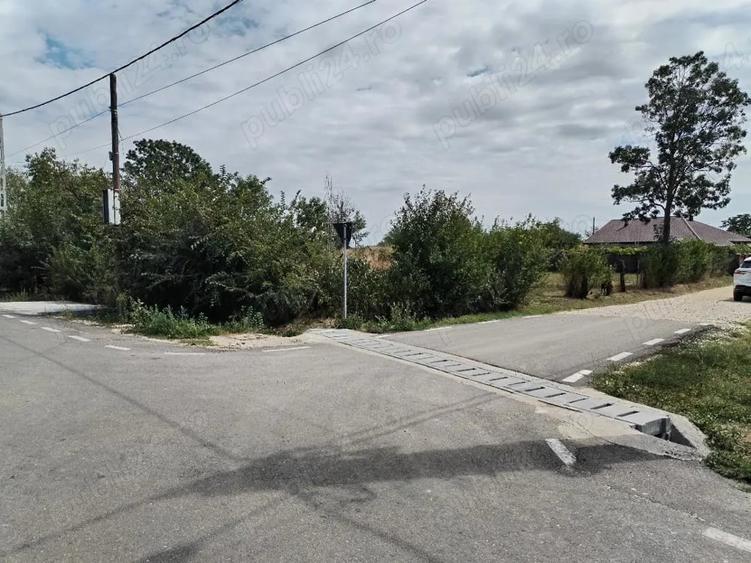 Teren în Zidurile