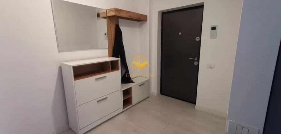 Apartament cu 3 camere nedecomandat, mobilat în Central