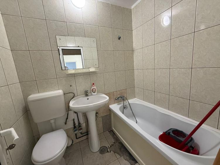 Apartament cu 2 camere decomandat în Drumul Taberei
