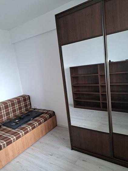 Apartament cu 2 camere decomandat în Domnești