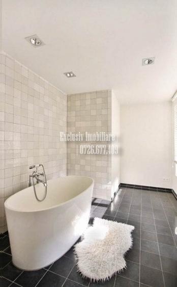 Apartament cu 4 camere decomandat, mobilat în Capitol
